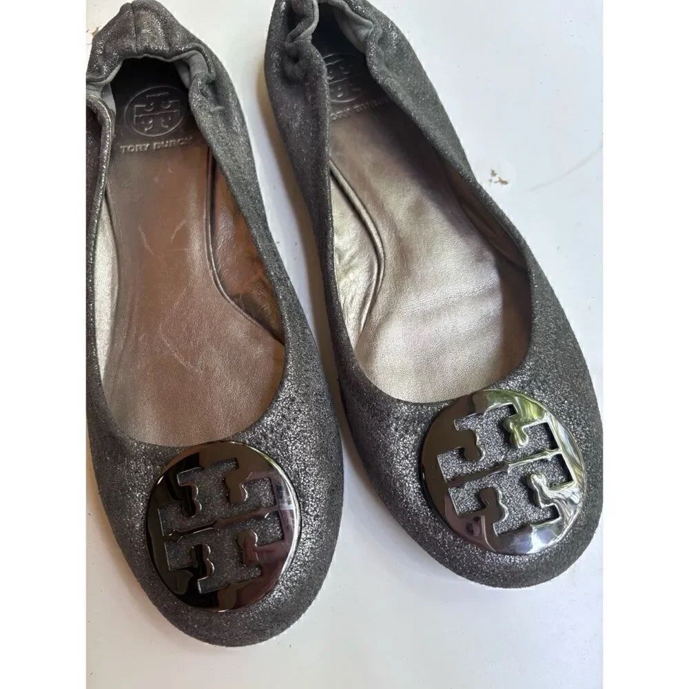 Tory Burch Reva  vintage Silver Ballet Flats Logo Metallic Medallion Size 10